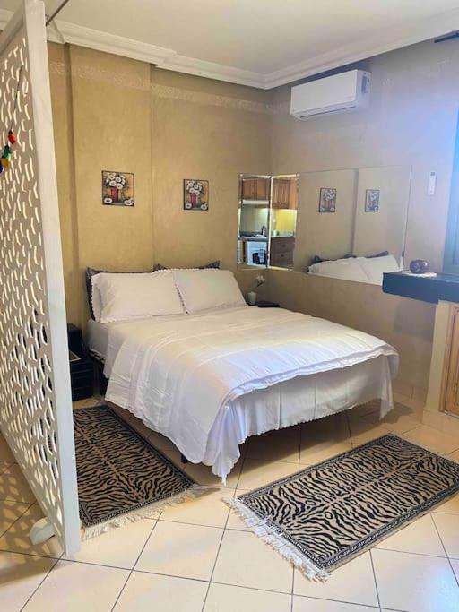 Superbe Appartement A Gueliz มาร์ราเกช ภายนอก รูปภาพ